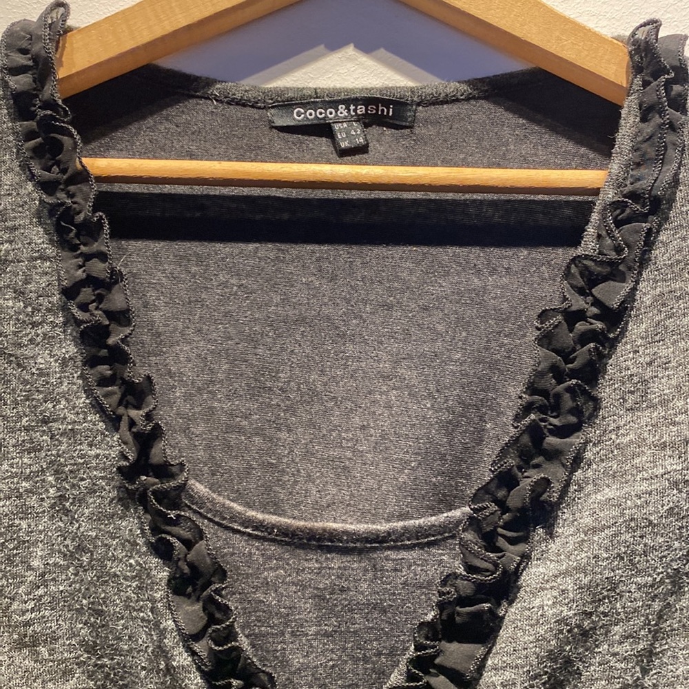 Ruffle top - Picture 4 of 4